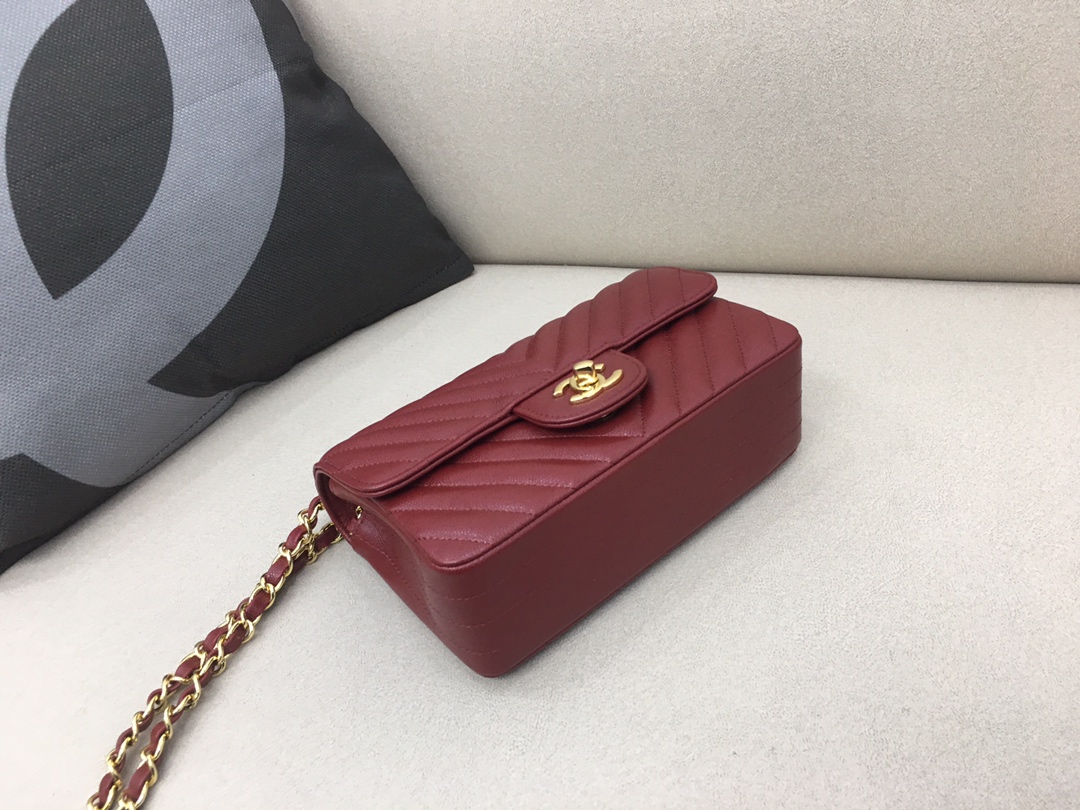 Small Classic Flap Caviar Bag A01116 Purplish Red/Gold